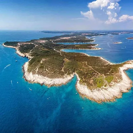 Immaculate 1-Bed Apartment In Pula Apartament Pula