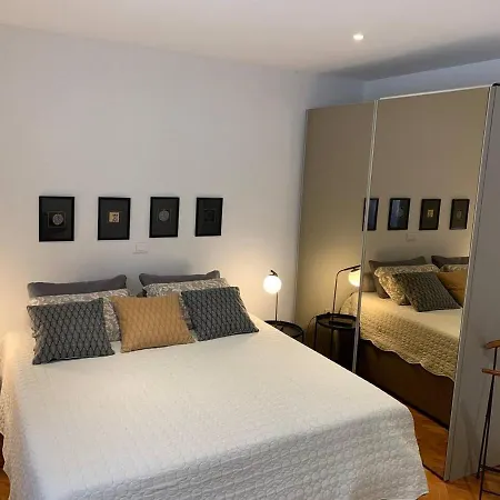 Immaculate 1-Bed Apartment In Pula Apartament Pula
