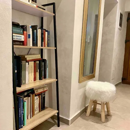 Immaculate 1-Bed Apartment In Pula