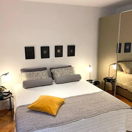 Immaculate 1-Bed Apartment In Pula Apartament Pula