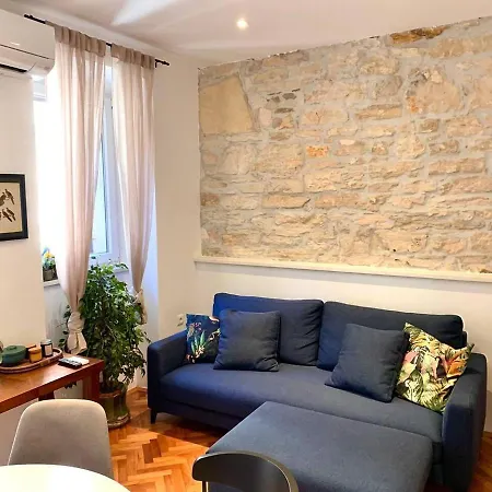 Immaculate 1-Bed Apartment In Pula