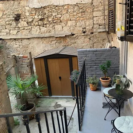 Apartament Immaculate 1-Bed Apartment In Pula *