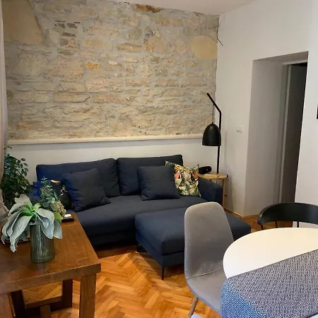 Immaculate 1-Bed Apartment In Pula *