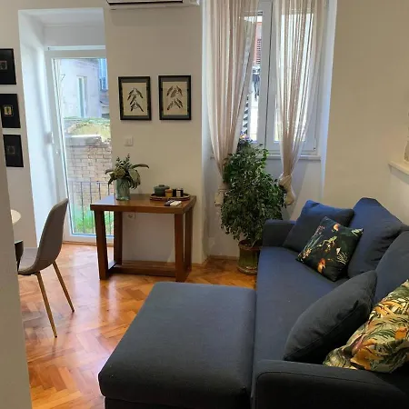 Apartment Immaculate 1-Bed Apartment In Pula Pula